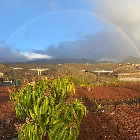 Mini Casa Arcoiris Tenerife Chata Guía de Isora